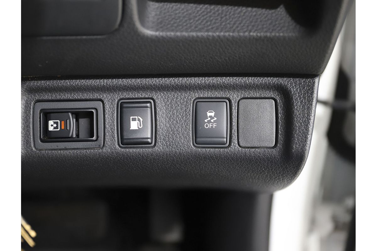 2015 Nissan Navara ST D23 4X4