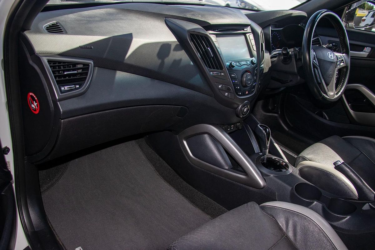 2016 Hyundai Veloster SR Turbo FS4 Series II