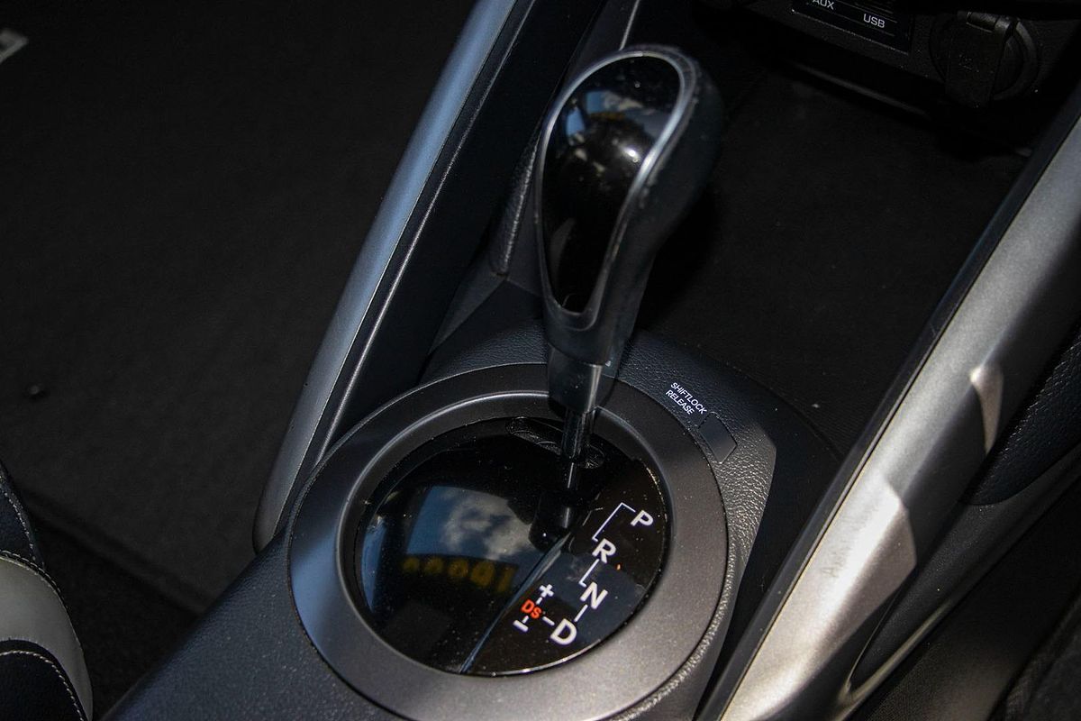 2016 Hyundai Veloster SR Turbo FS4 Series II