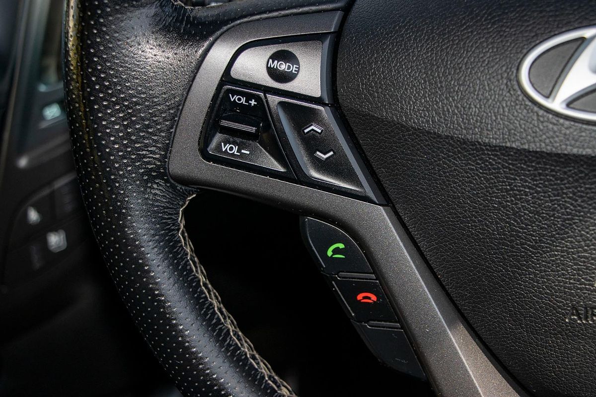 2016 Hyundai Veloster SR Turbo FS4 Series II