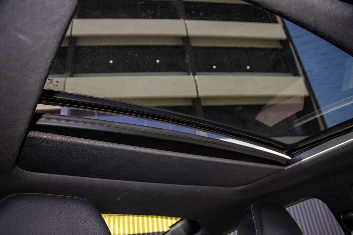 2016 Hyundai Veloster SR Turbo FS4 Series II