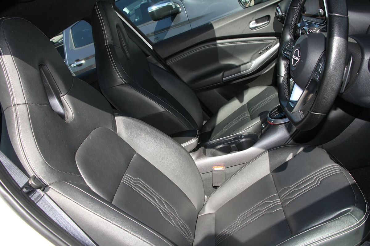 2023 Nissan JUKE ST-L F16