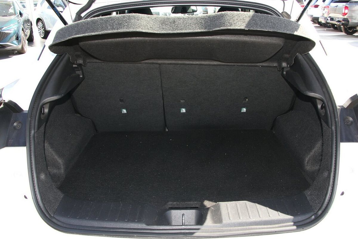 2023 Nissan JUKE ST-L F16