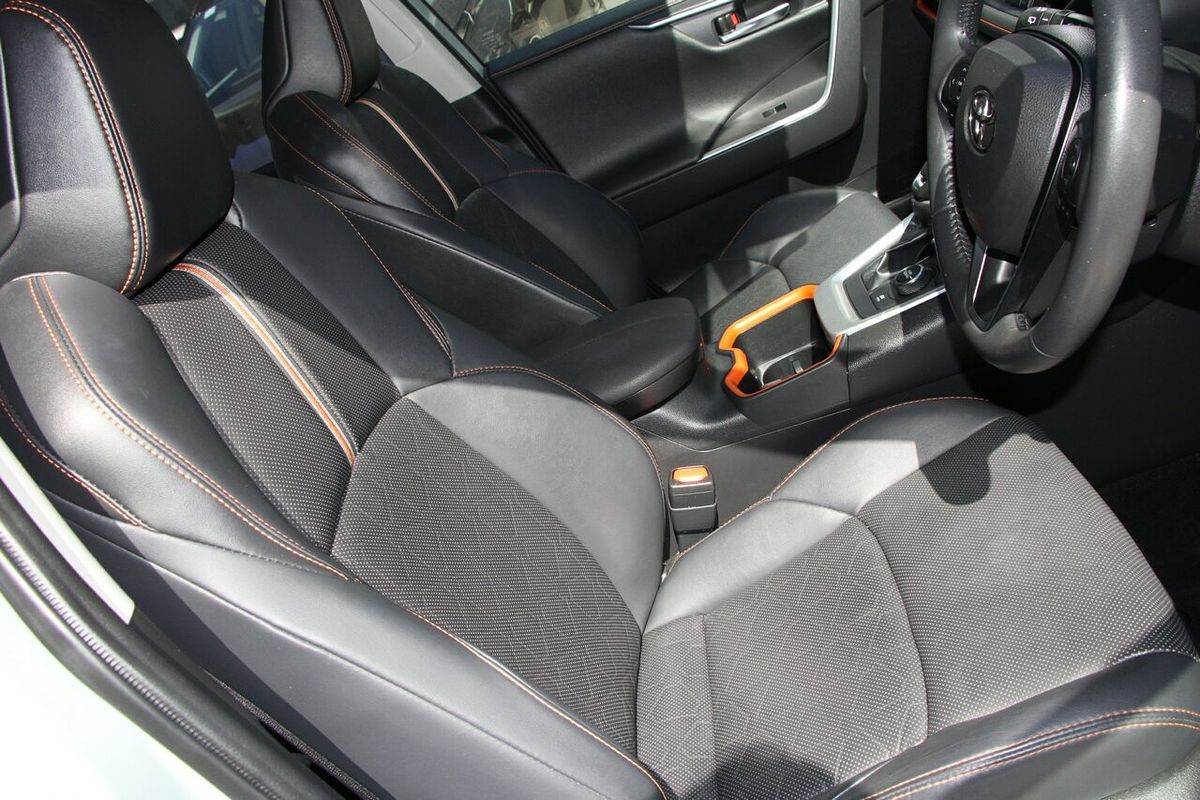 2021 Toyota RAV4 Edge AXAH54R