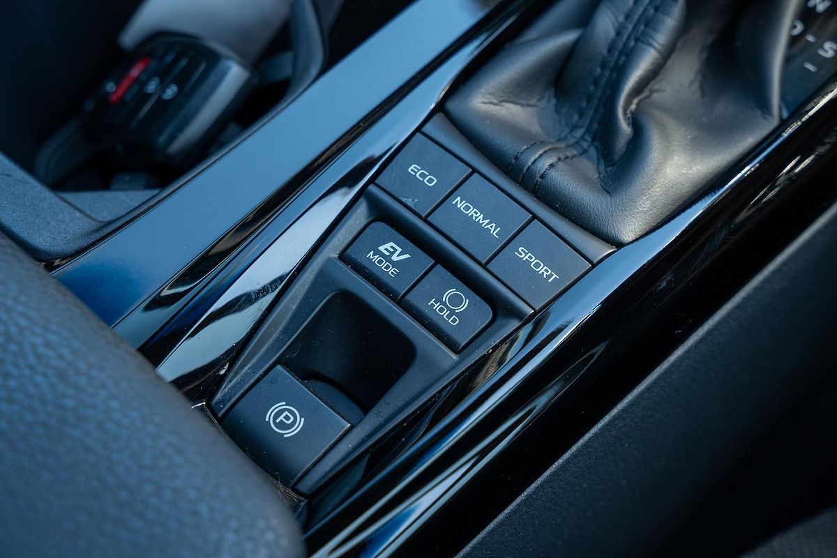 2024 Toyota Camry Ascent AXVH80R