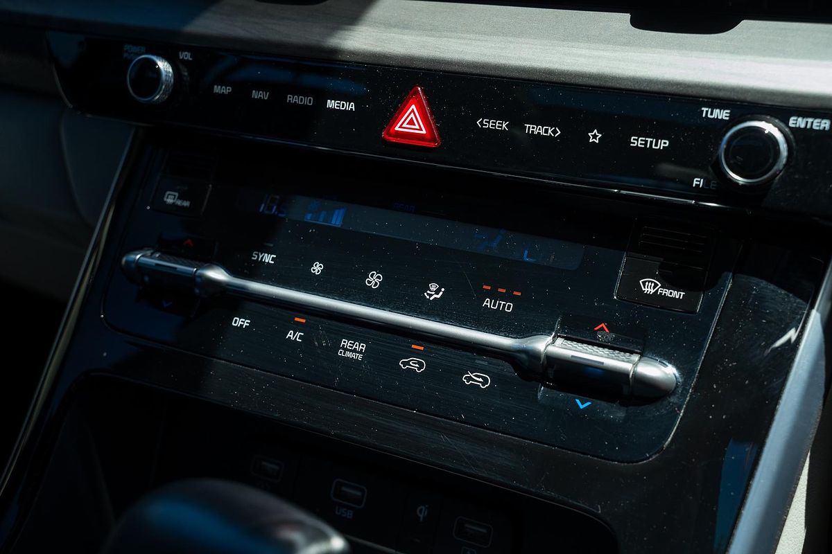 2023 Kia Carnival Special Edition KA4