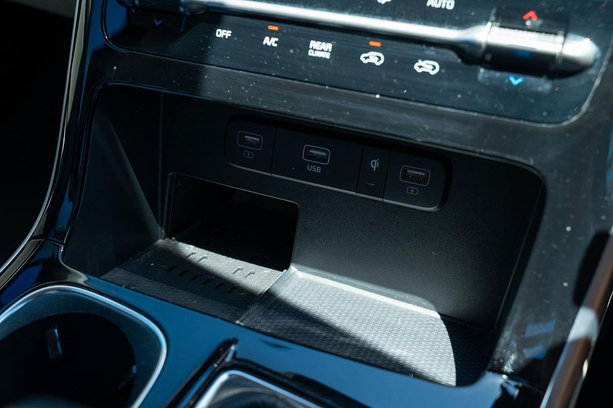 2023 Kia Carnival Special Edition KA4