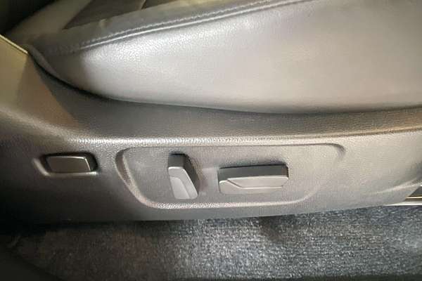 2025 Isuzu D-MAX BLADE  4X4