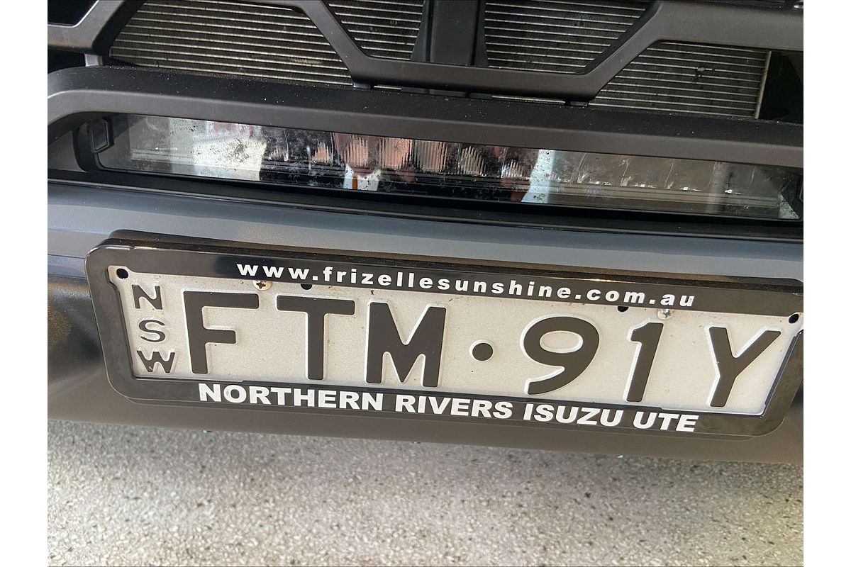 2025 Isuzu D-MAX BLADE  4X4