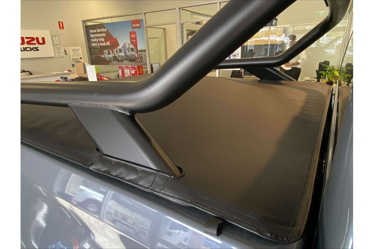 2025 Isuzu D-MAX BLADE  4X4