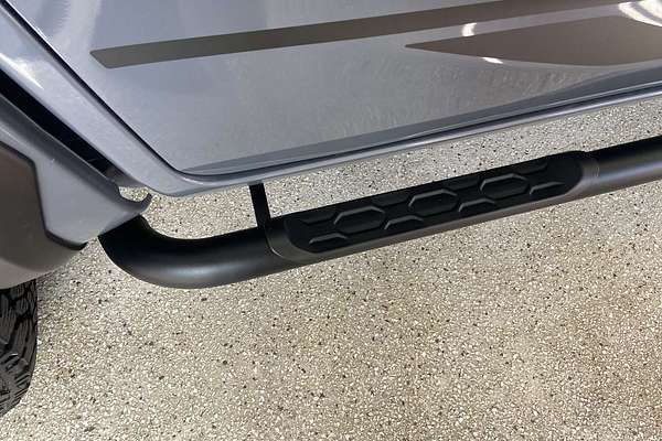 2025 Isuzu D-MAX BLADE  4X4