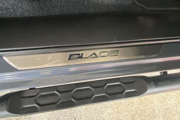 2025 Isuzu D-MAX BLADE  4X4