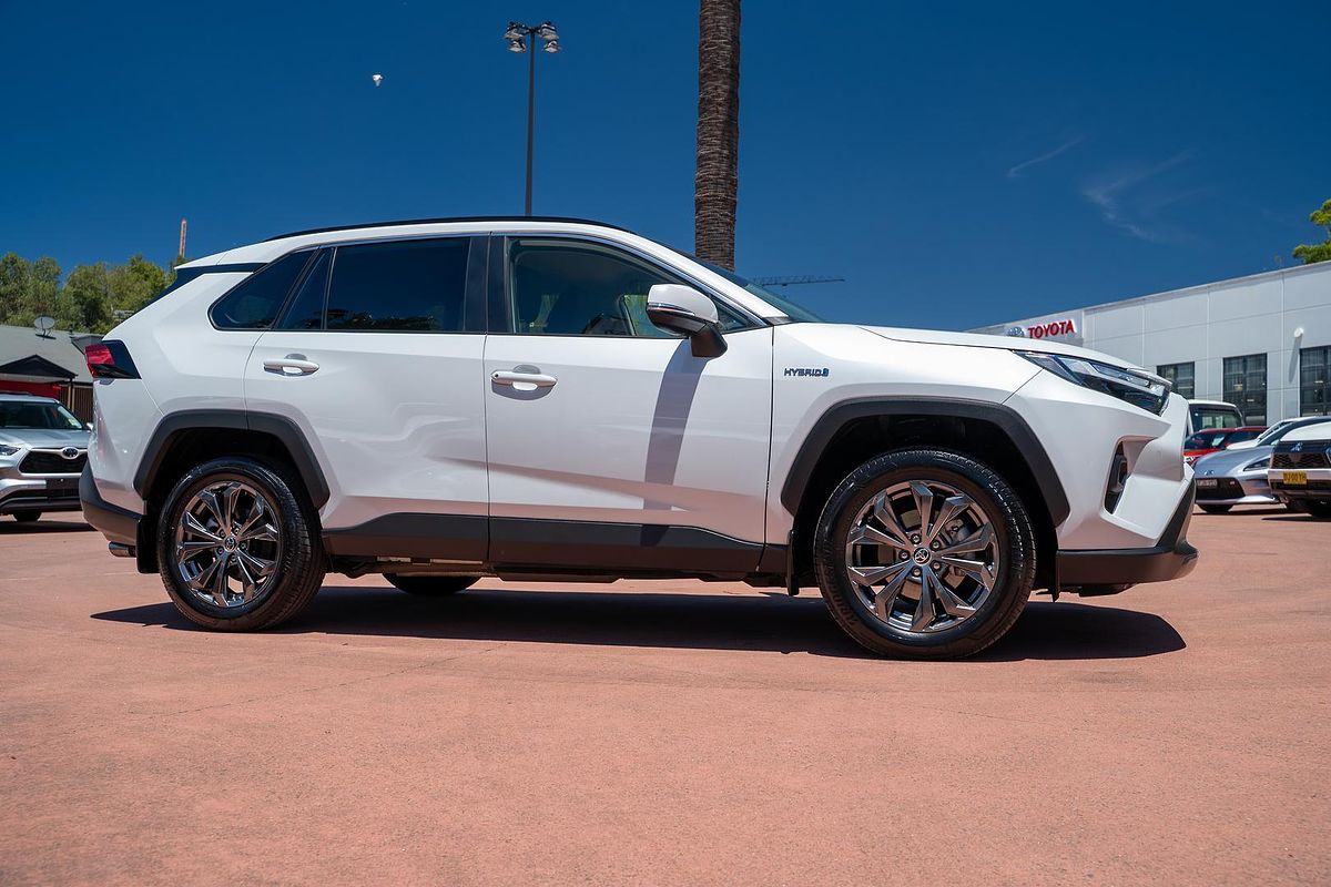 2024 Toyota RAV4 GXL AXAH52R