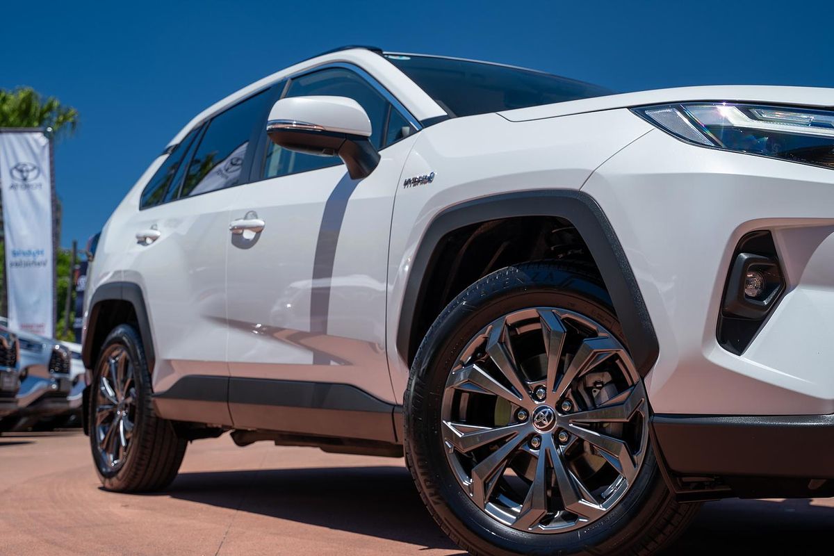 2024 Toyota RAV4 GXL AXAH52R