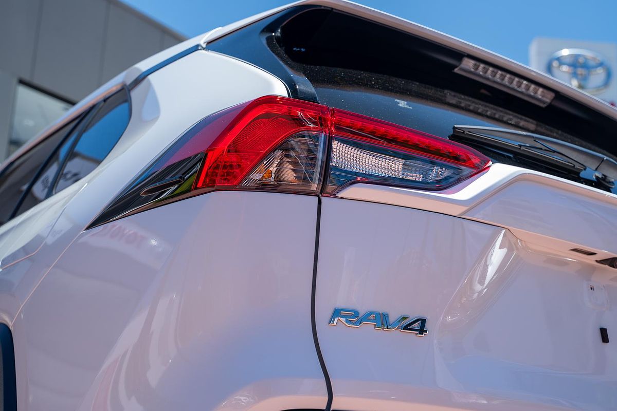 2024 Toyota RAV4 GXL AXAH52R