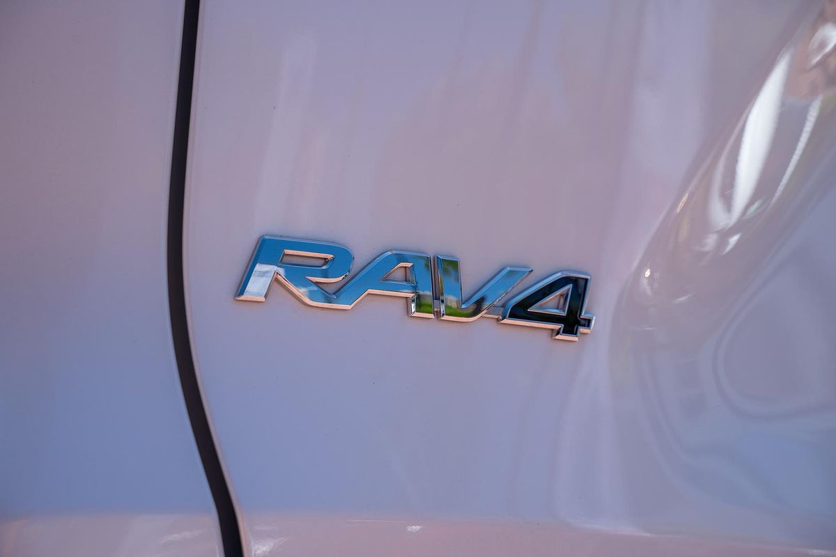 2024 Toyota RAV4 GXL AXAH52R