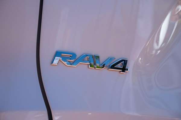 2024 Toyota RAV4 GXL AXAH52R