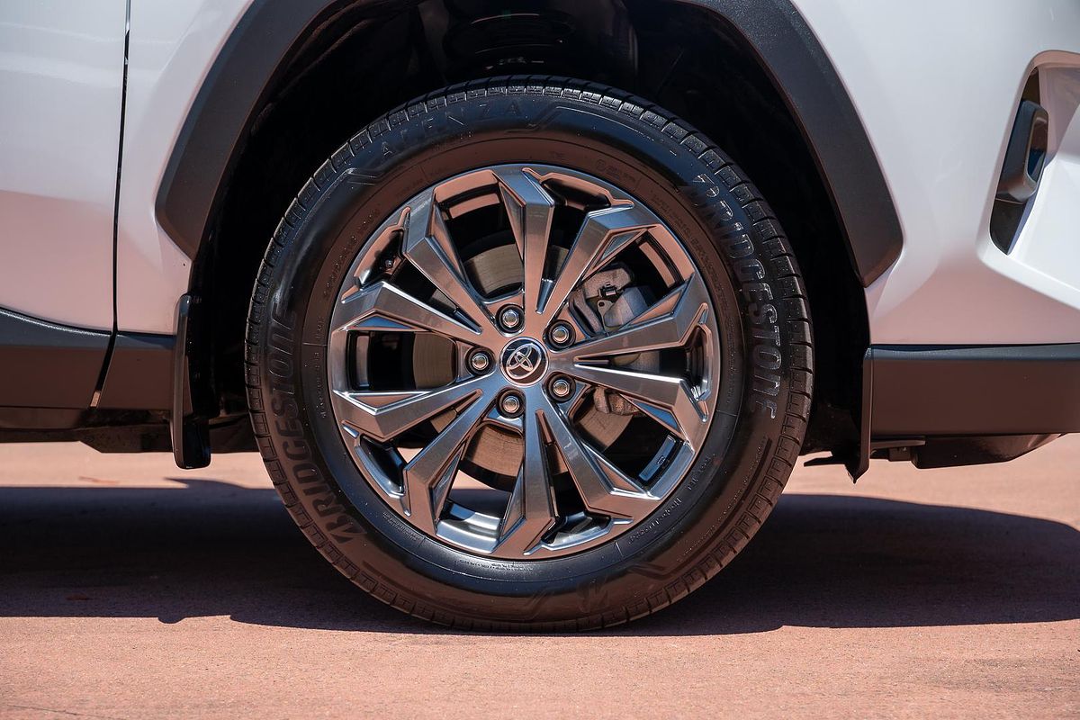 2024 Toyota RAV4 GXL AXAH52R