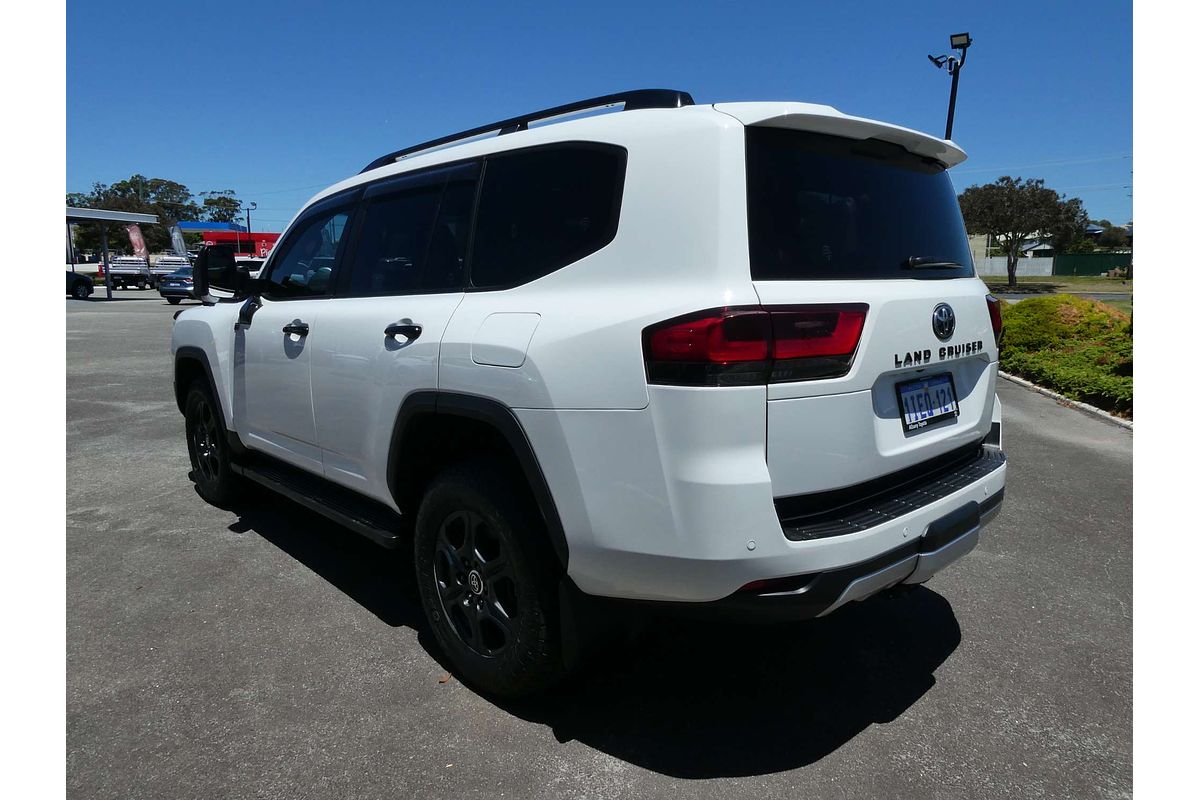 2024 Toyota Landcruiser GR Sport FJA300R