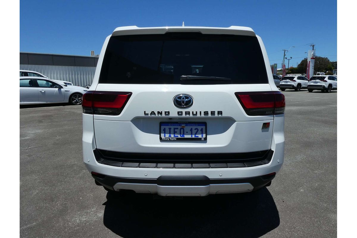 2024 Toyota Landcruiser GR Sport FJA300R