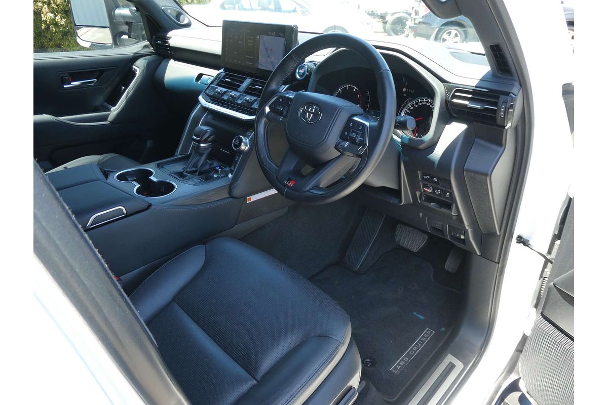 2024 Toyota Landcruiser GR Sport FJA300R