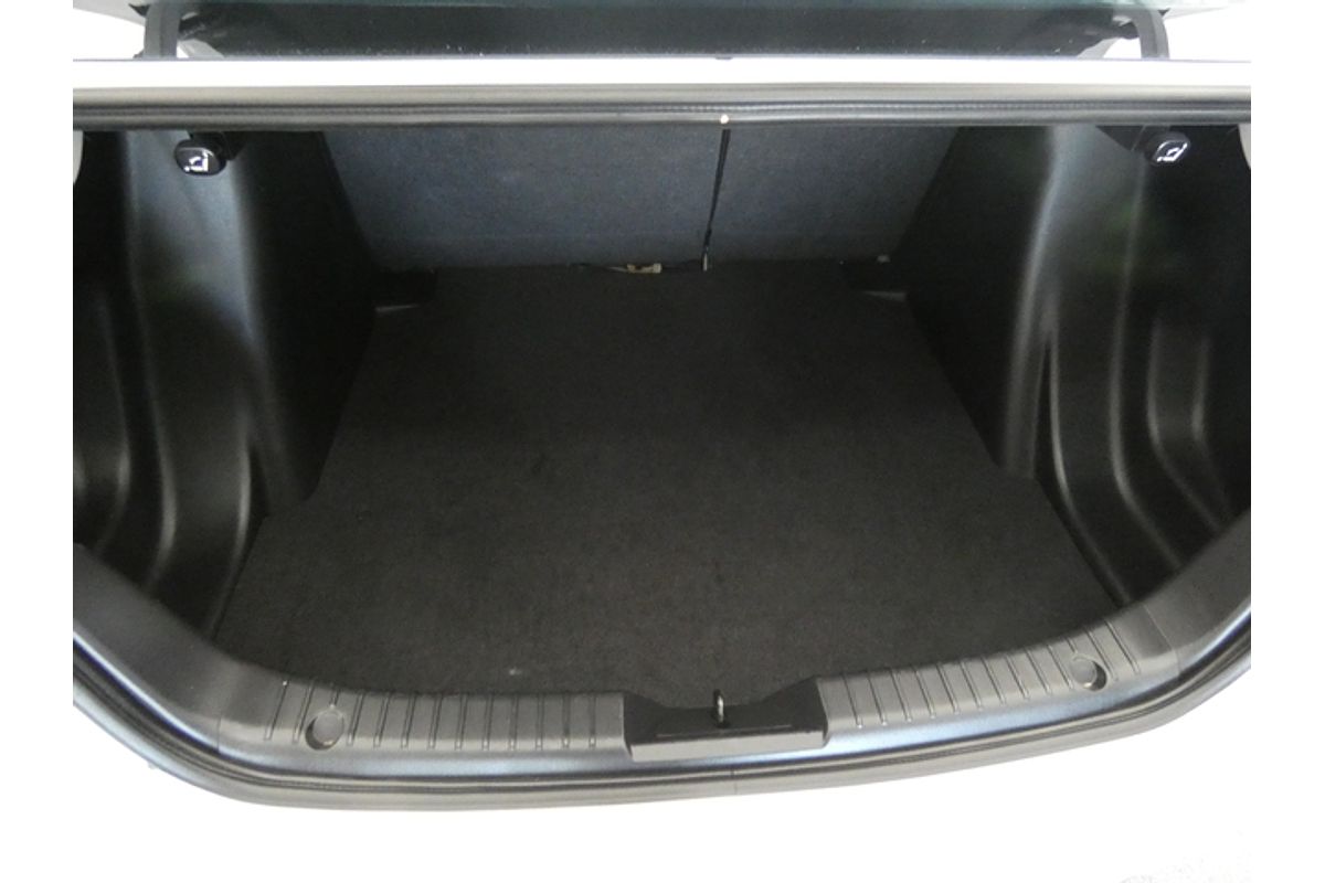 2016 Mazda 2 MAXX DJ MY16