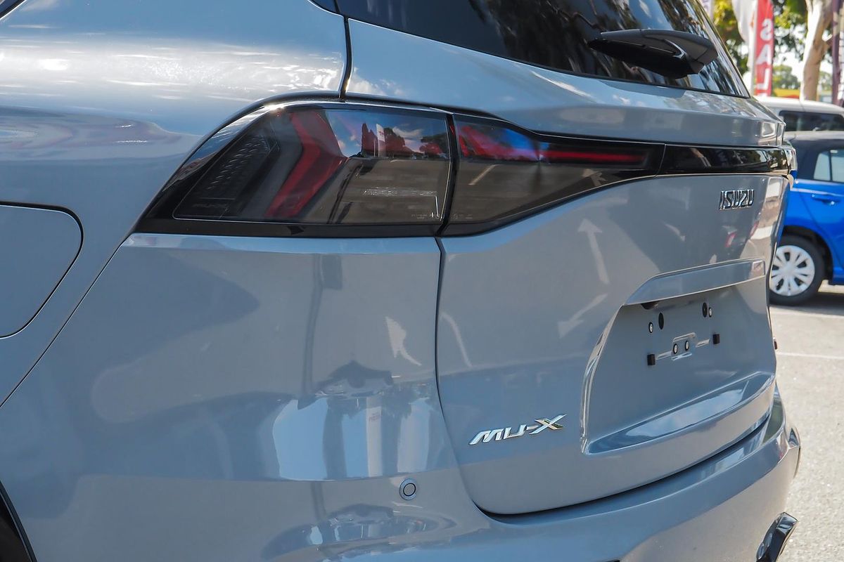 2025 Isuzu MU-X X-TERRAIN