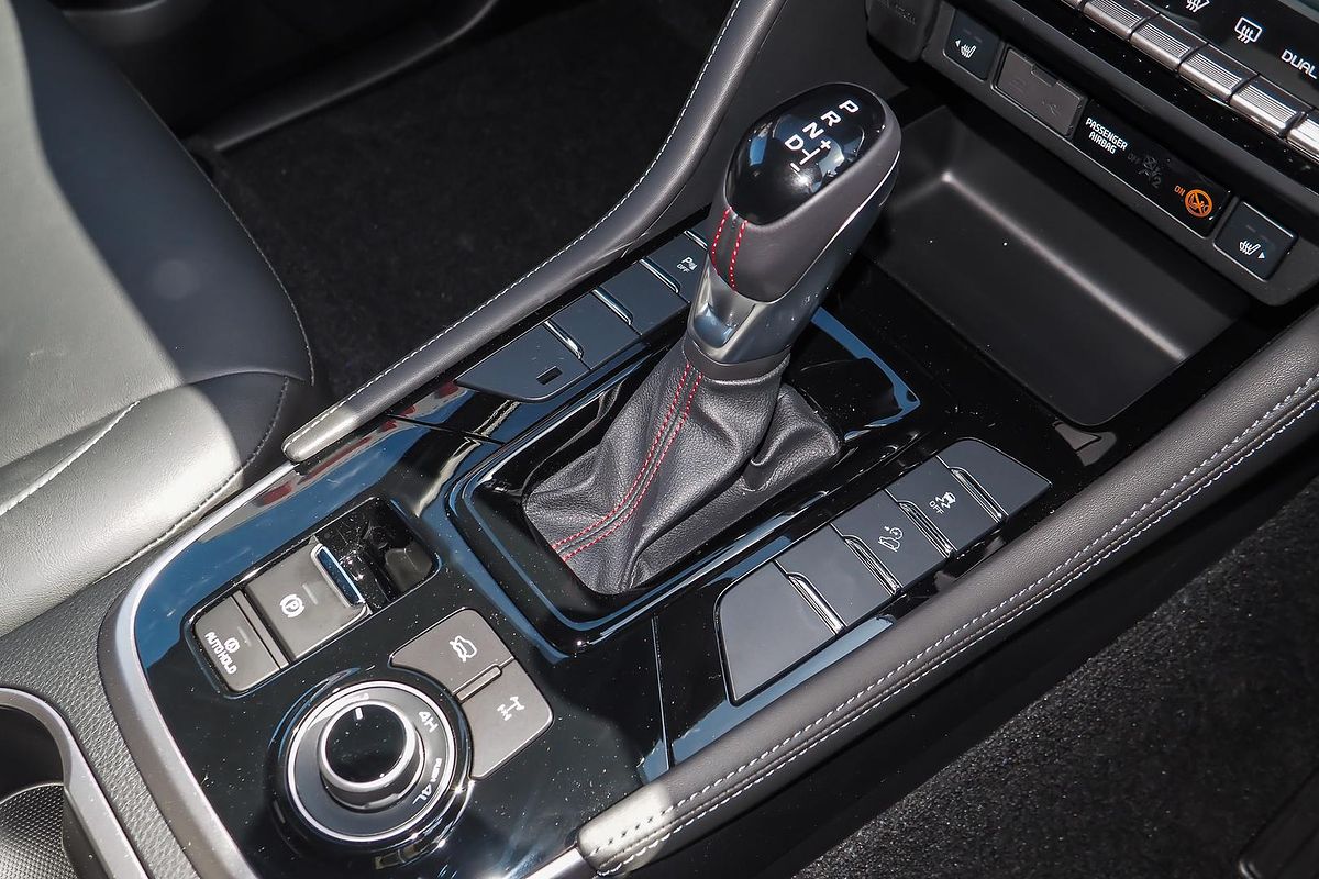 2025 Isuzu MU-X X-TERRAIN