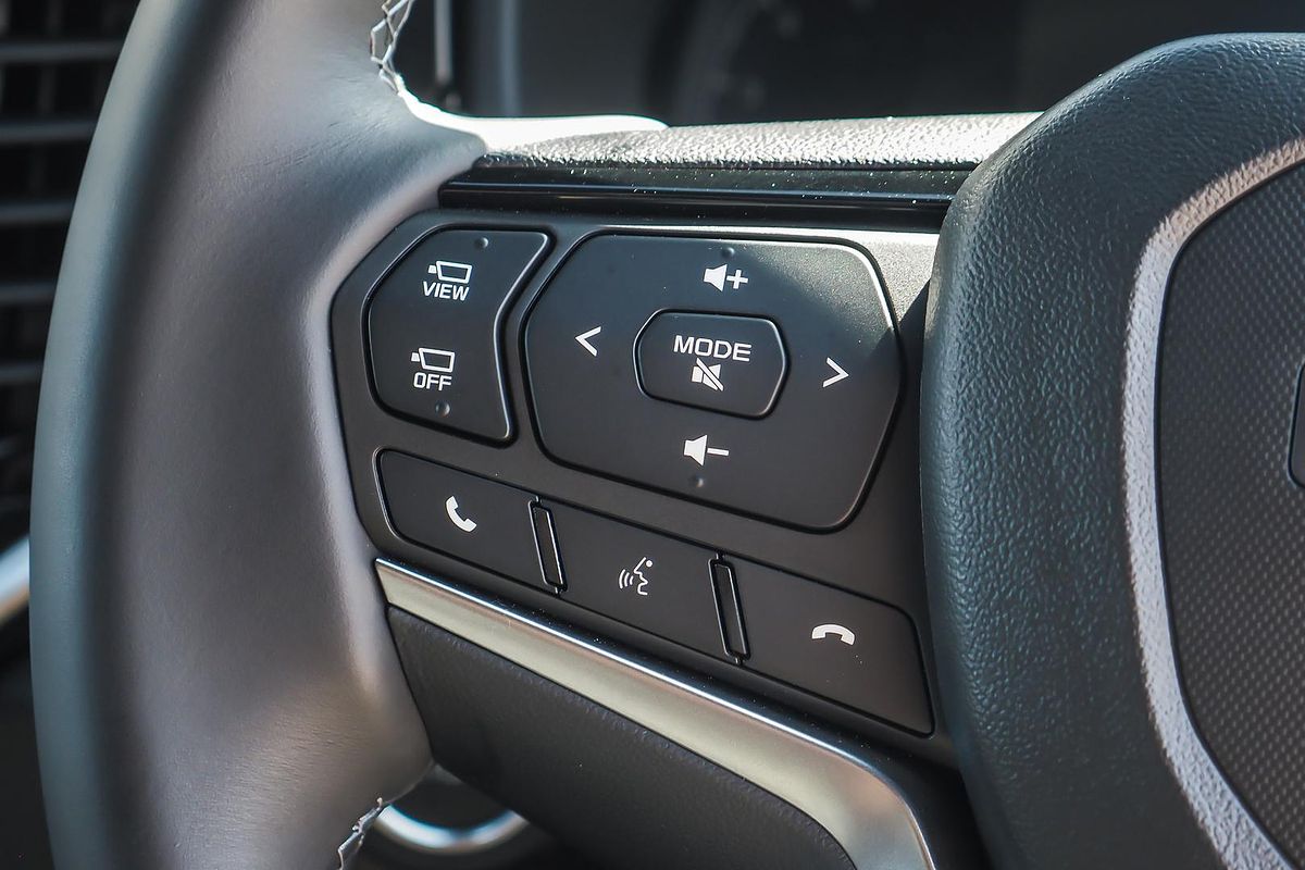 2025 Isuzu MU-X X-TERRAIN