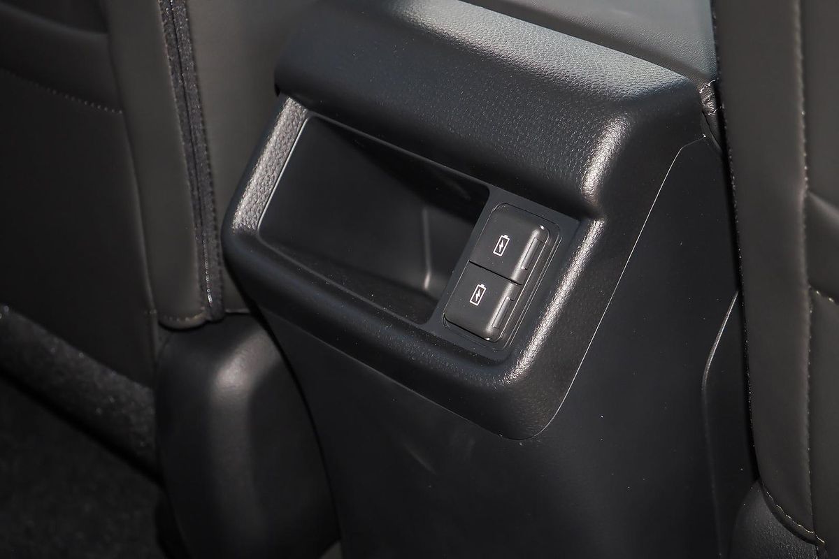 2025 Isuzu MU-X X-TERRAIN