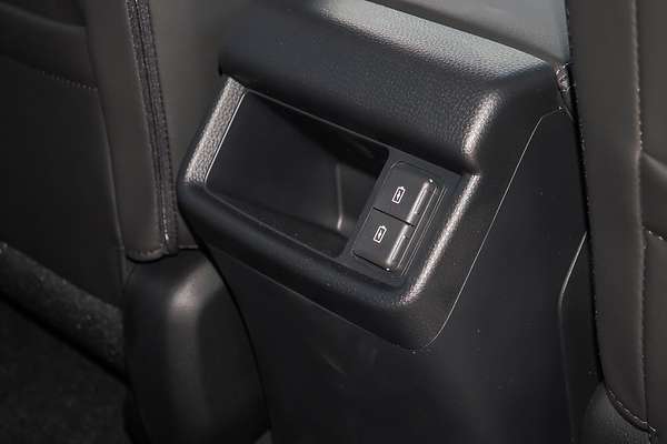 2025 Isuzu MU-X X-TERRAIN