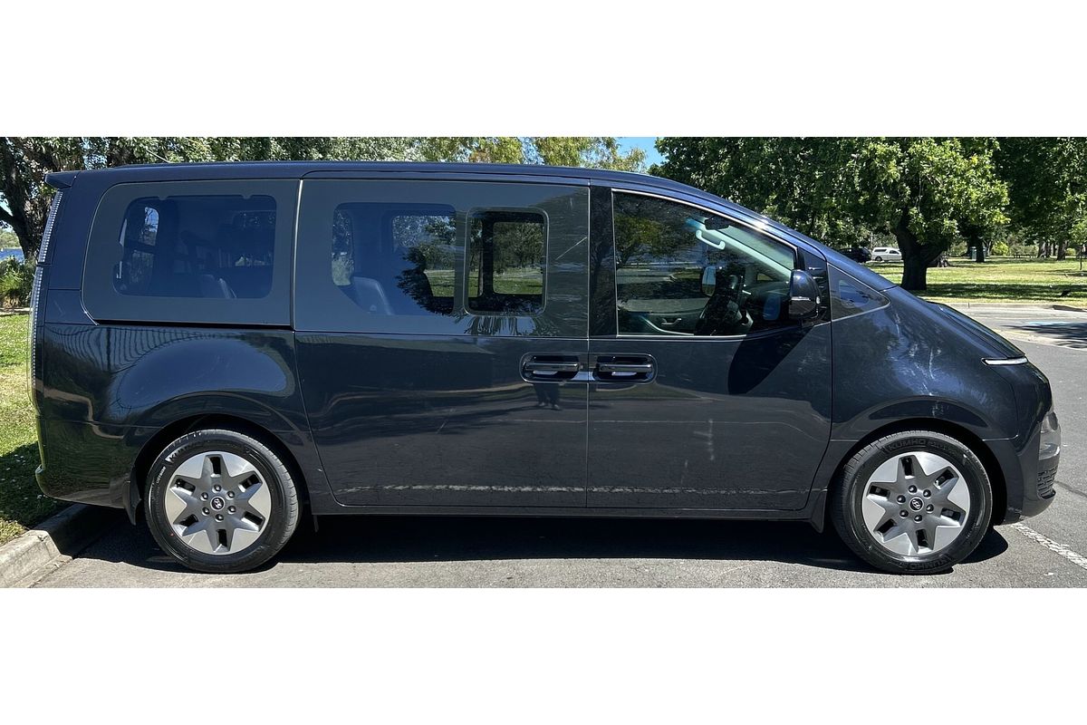 2022 Hyundai STARIA Highlander US4.V1