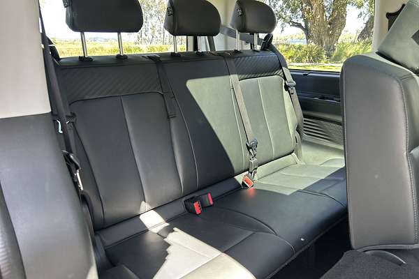 2022 Hyundai STARIA Highlander US4.V1