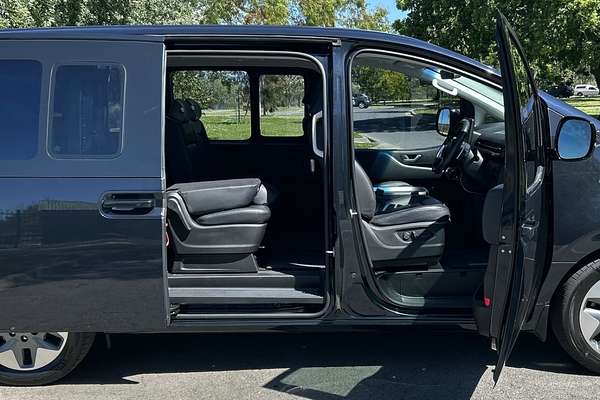 2022 Hyundai STARIA Highlander US4.V1