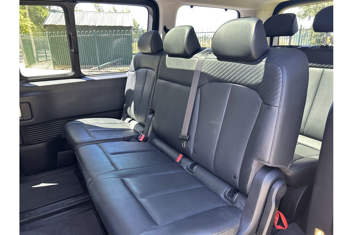 2022 Hyundai STARIA Highlander US4.V1