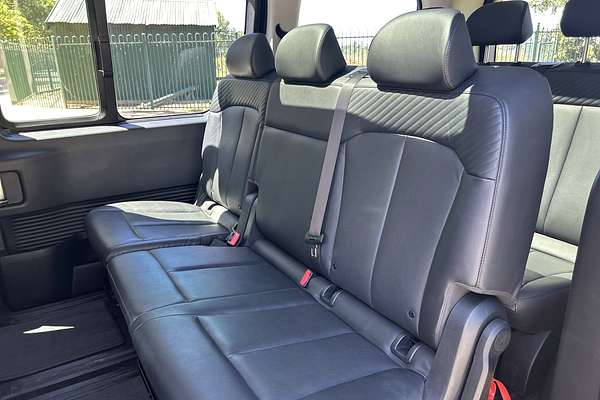 2022 Hyundai STARIA Highlander US4.V1