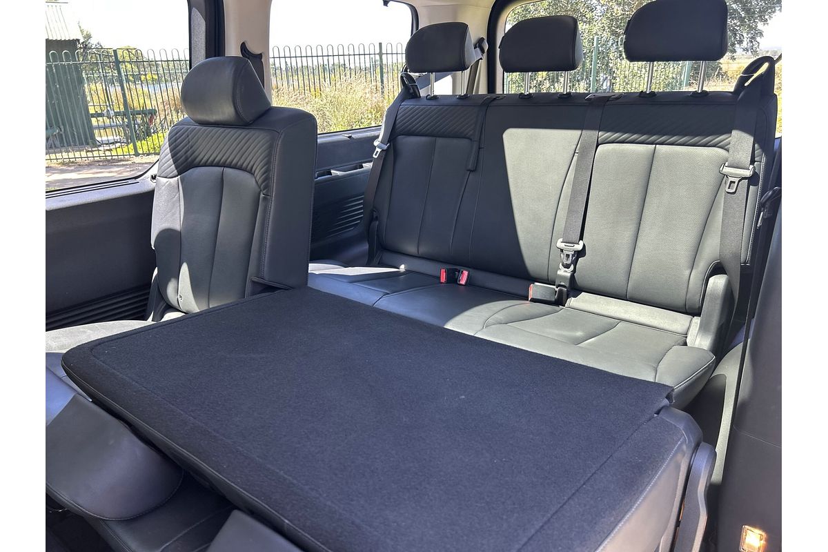 2022 Hyundai STARIA Highlander US4.V1