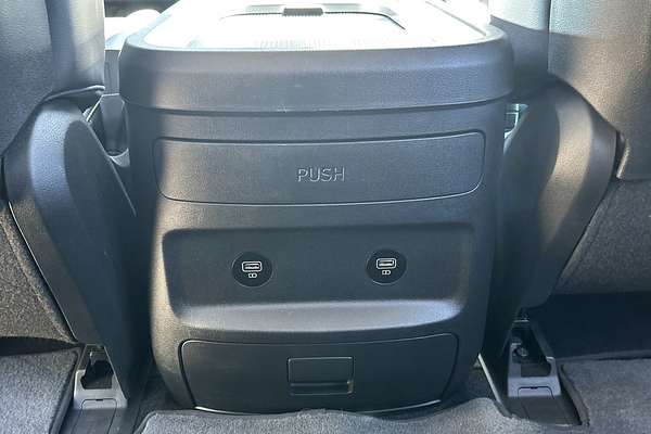 2022 Hyundai STARIA Highlander US4.V1