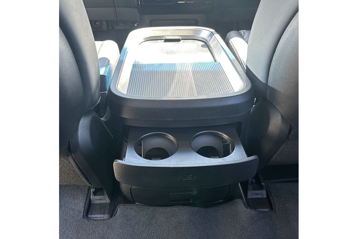 2022 Hyundai STARIA Highlander US4.V1