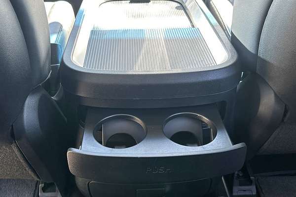 2022 Hyundai STARIA Highlander US4.V1