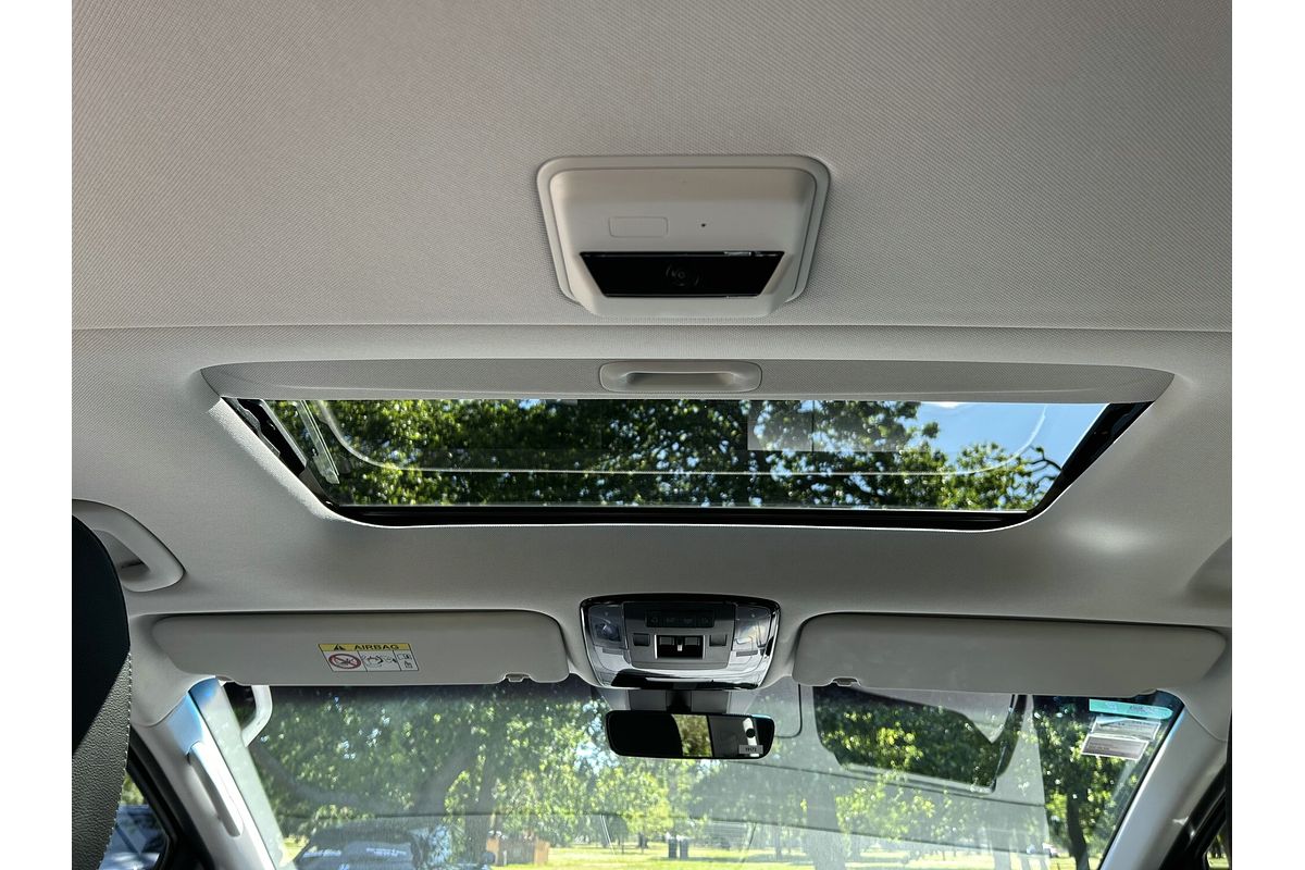 2022 Hyundai STARIA Highlander US4.V1