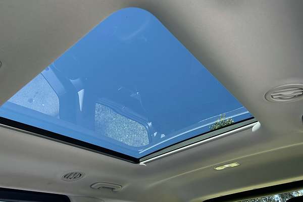 2022 Hyundai STARIA Highlander US4.V1