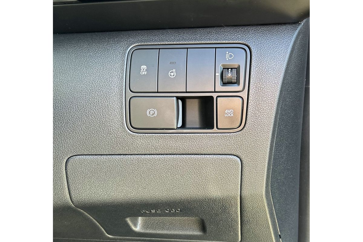 2022 Hyundai STARIA Highlander US4.V1