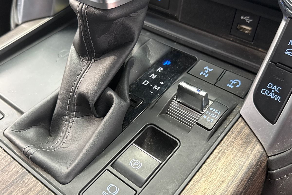 2023 Toyota Landcruiser VX FJA300R