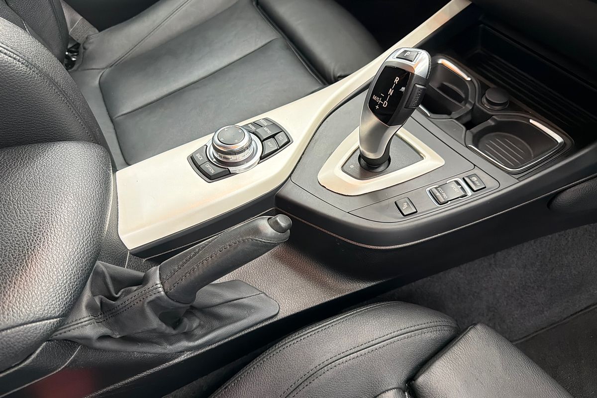 2013 BMW 1 Series 118i F20