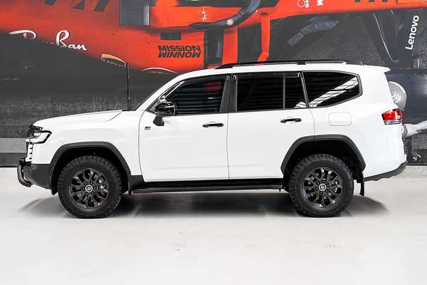 2023 Toyota Landcruiser GR Sport FJA300R