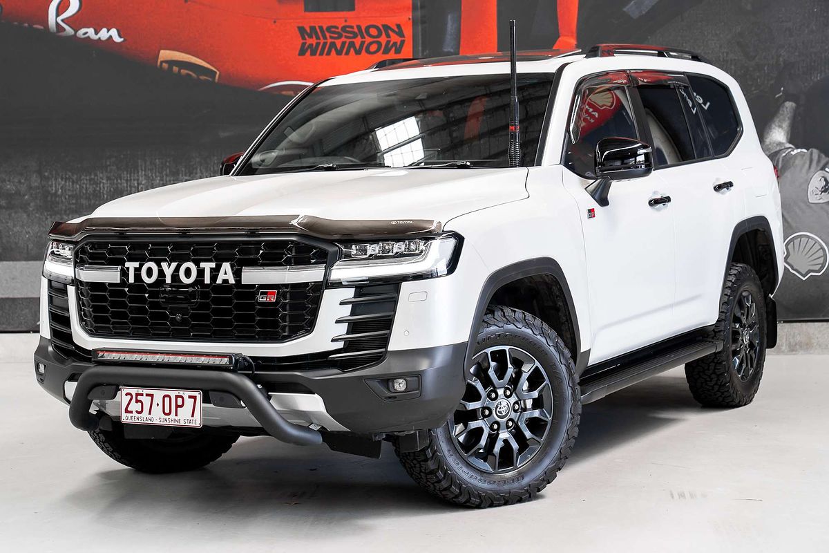 2023 Toyota Landcruiser GR Sport FJA300R