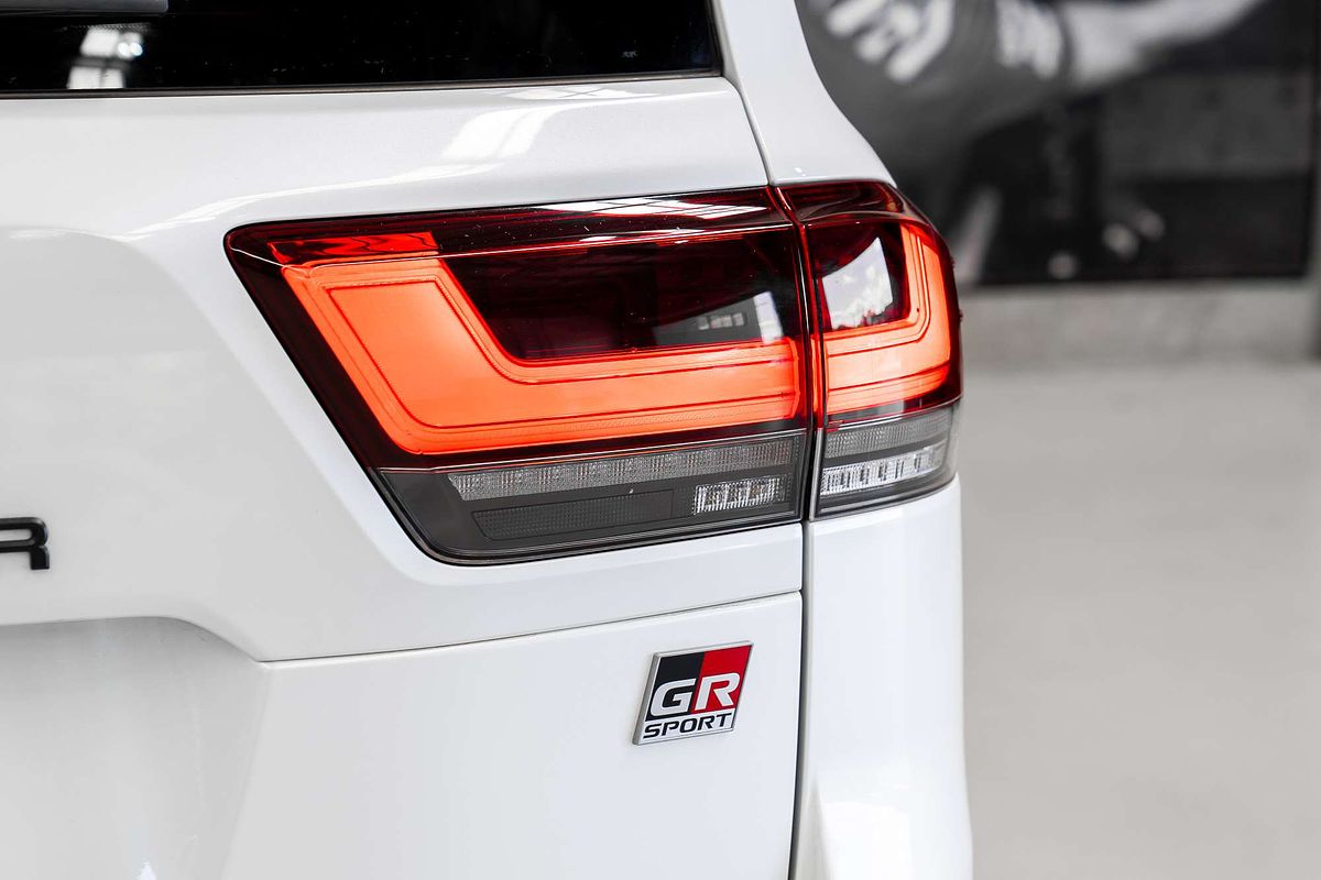 2023 Toyota Landcruiser GR Sport FJA300R