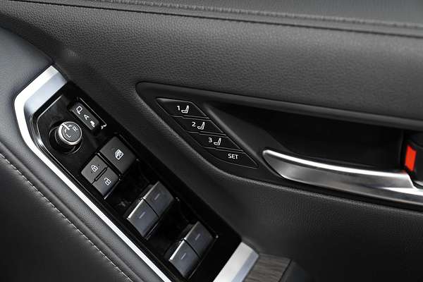 2023 Toyota Landcruiser GR Sport FJA300R