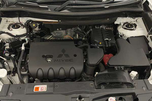 2021 Mitsubishi Outlander ES ZL